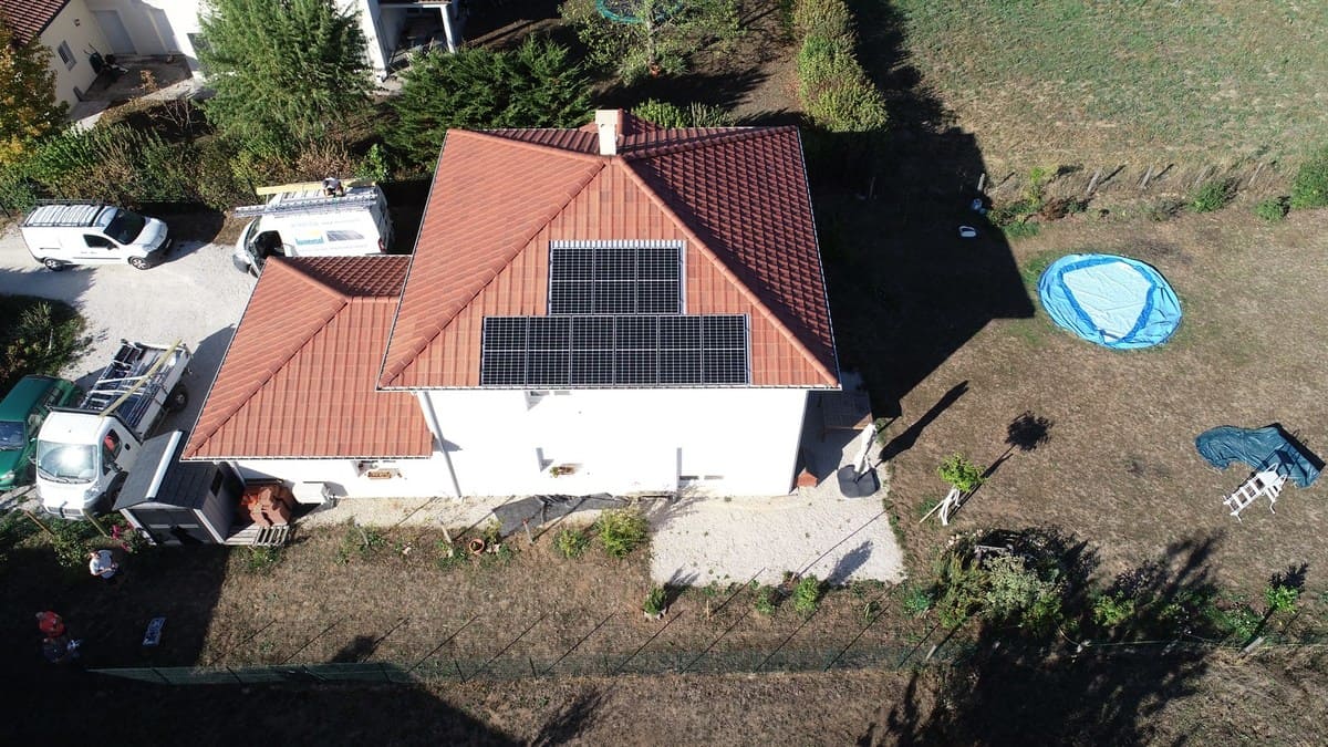 découvrez lumensol, votre expert en solutions d'éclairage solaire innovantes et durables. transformez vos espaces extérieurs grâce à nos produits éco-responsables, idéaux pour illuminer votre jardin, terrasse ou allée tout en préservant l'environnement.