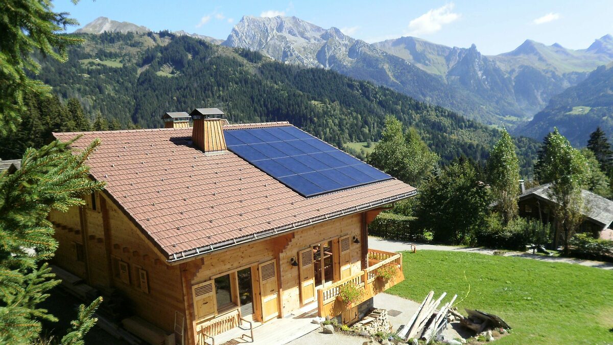 découvrez les avantages d'une maison solaire : un habitat écologique alliant confort, économies d'énergie et respect de l'environnement. optez pour un mode de vie durable grâce à l'énergie solaire.