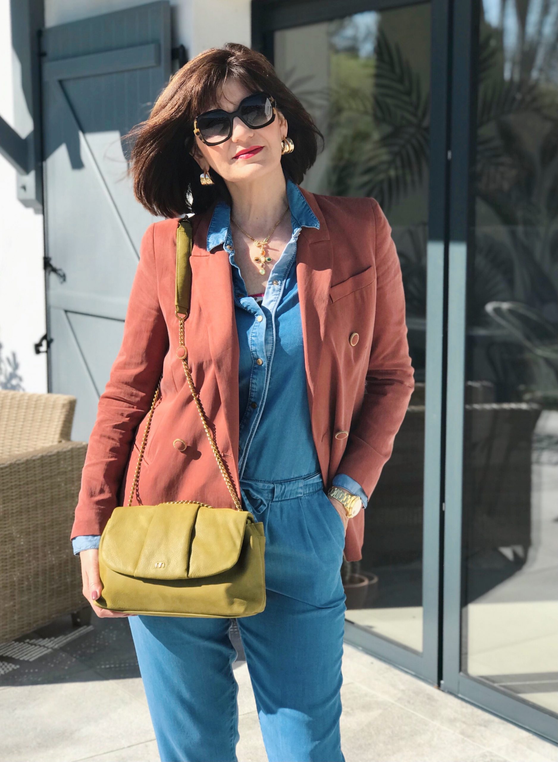 découvrez les meilleures combinaisons soleil pour un été tendance et confortable. explorez notre sélection de modèles qui allient style et protection solaire, parfaits pour vos journées en plein air.