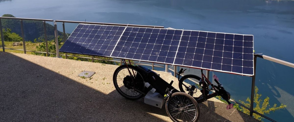 découvrez la mobilité solaire écoresponsable, une solution innovante pour un transport durable et respectueux de l'environnement. adoptez des véhicules alimentés par l'énergie solaire, réduisez votre empreinte carbone et participez à la transition énergétique tout en profitant d'une expérience de conduite moderne et écologique.