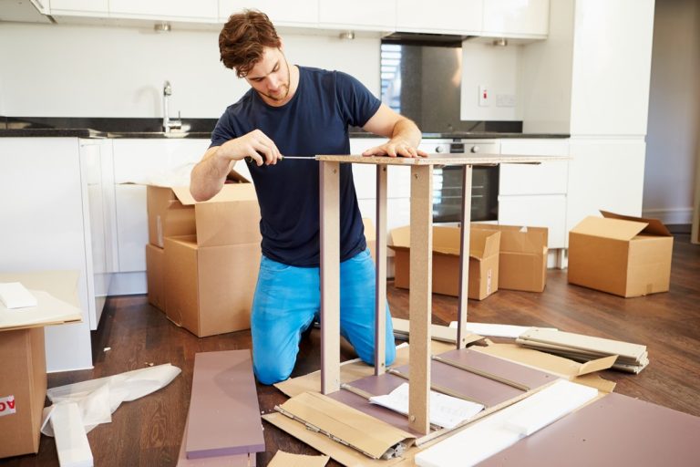 découvrez les services de montage de meubles professionnels pour une installation rapide et sans tracas. que ce soit pour votre salon, votre chambre ou votre bureau, nos experts sont là pour vous aider à assembler et optimiser l'espace de votre intérieur.