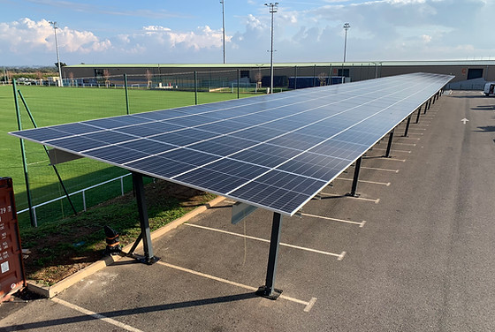 découvrez notre gamme d'ombrières solaires, des solutions innovantes et écologiques pour profiter de l'ombre tout en produisant de l'énergie verte. idéales pour les espaces publics, les parkings et les jardins, nos ombrières offrent une protection efficace contre le soleil et contribuent à votre autonomie énergétique.