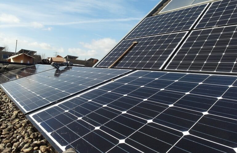 découvrez comment maximiser l'efficacité de vos panneaux solaires grâce à des techniques d'optimisation avancées. améliorez votre production d'énergie renouvelable et réduisez vos factures d'électricité.