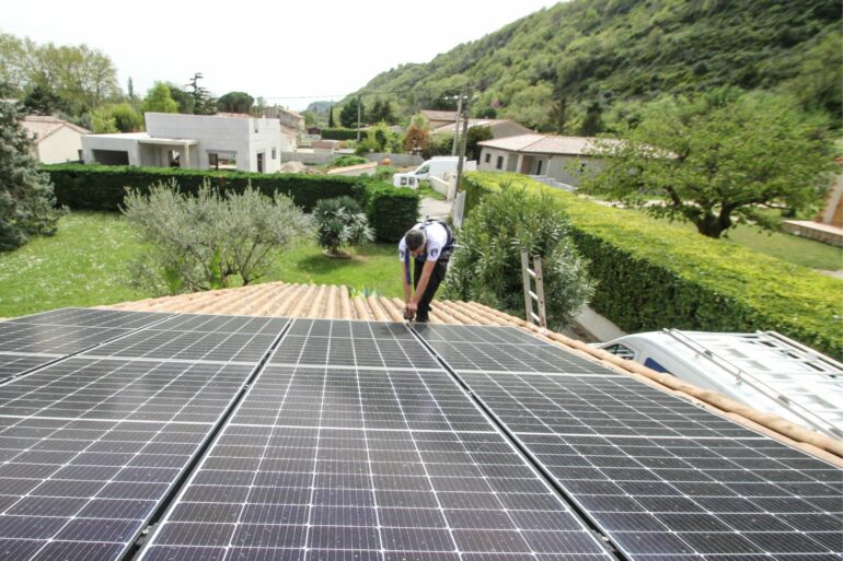 découvrez les avantages des panneaux solaires de 9 kwc : une solution économique et écologique pour produire votre propre électricité, réduire vos factures énergétiques et contribuer à la transition énergétique. profitez d'une énergie durable adaptée à vos besoins.