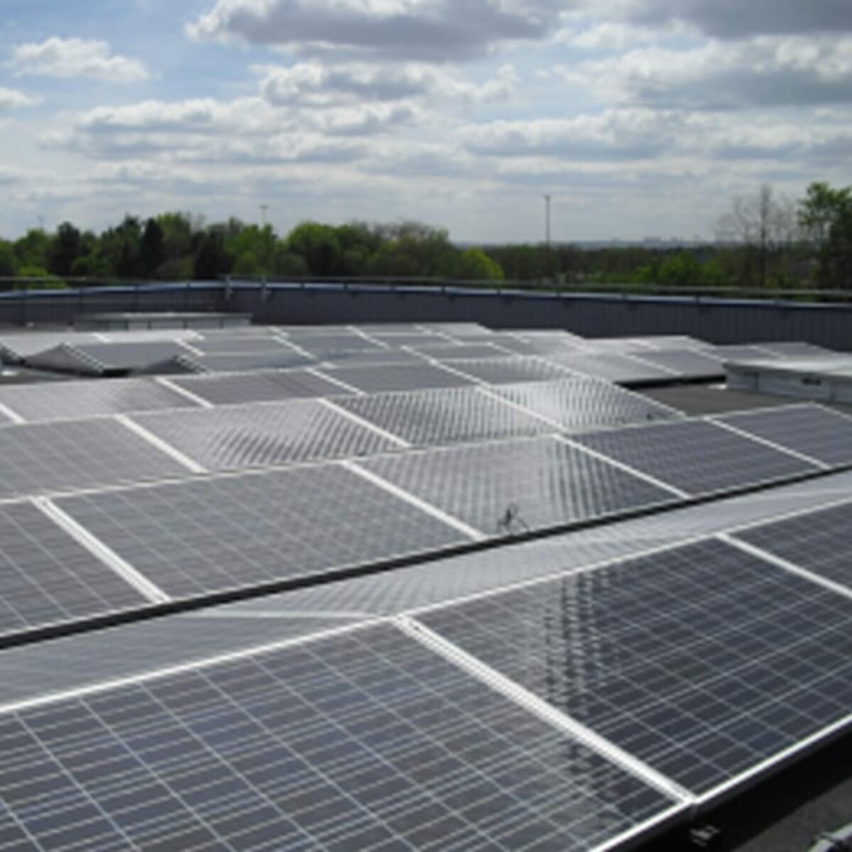 découvrez les panneaux solaires ikea, une solution écologique et économique pour réduire votre facture d'électricité. faciles à installer et esthétiques, ils s'intègrent parfaitement à votre espace extérieur tout en contribuant à un avenir durable.