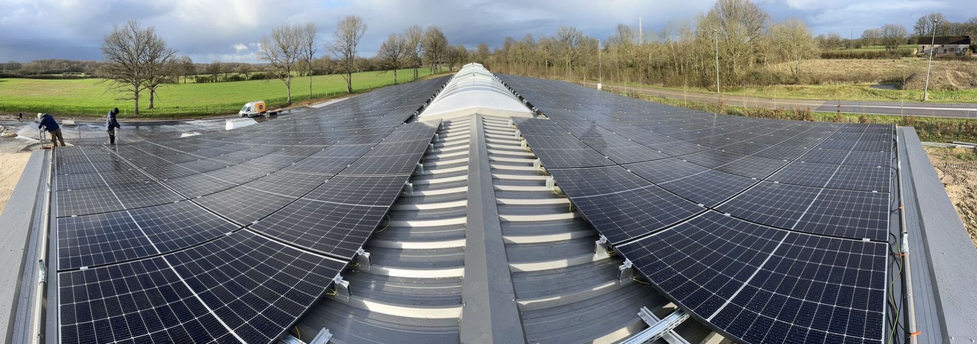 découvrez les avantages des panneaux solaires industriels, une solution énergétique durable et économique pour les entreprises. optimisez vos coûts d'exploitation tout en réduisant votre empreinte carbone grâce à nos systèmes de panneaux solaires adaptés aux besoins spécifiques de votre secteur d'activité.