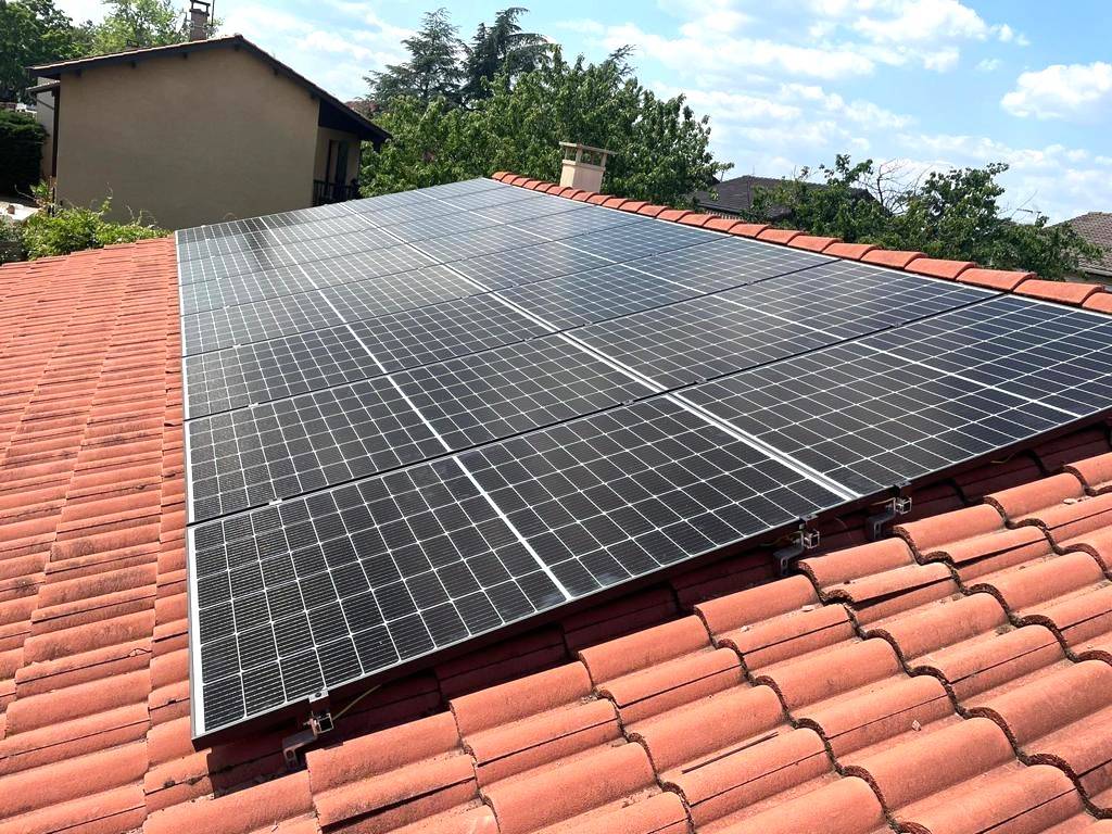 découvrez les avis sur les panneaux solaires : avantages, inconvénients, retours d'expérience et conseils pour choisir la meilleure solution énergétique pour votre maison. informez-vous avant de faire le grand saut vers l'énergie renouvelable.