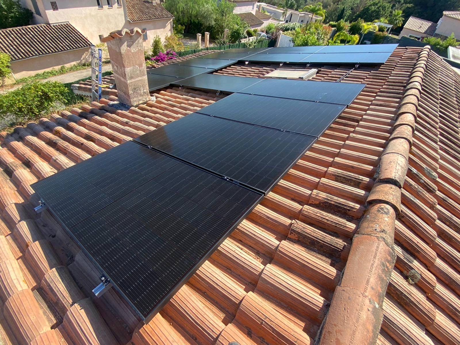 découvrez les avantages des panneaux solaires dans le var. profitez d'une énergie renouvelable, réduisez vos factures d'électricité et participez à la préservation de l'environnement. informez-vous sur les solutions adaptées à votre maison !