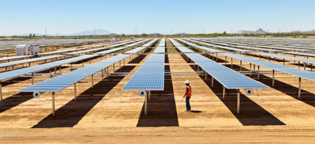 découvrez l'évolution des panneaux solaires en 2012, avec un aperçu des technologies innovantes, des avantages économiques et de l'impact environnemental. informez-vous sur les tendances du marché et les progrès réalisés dans le domaine des énergies renouvelables.