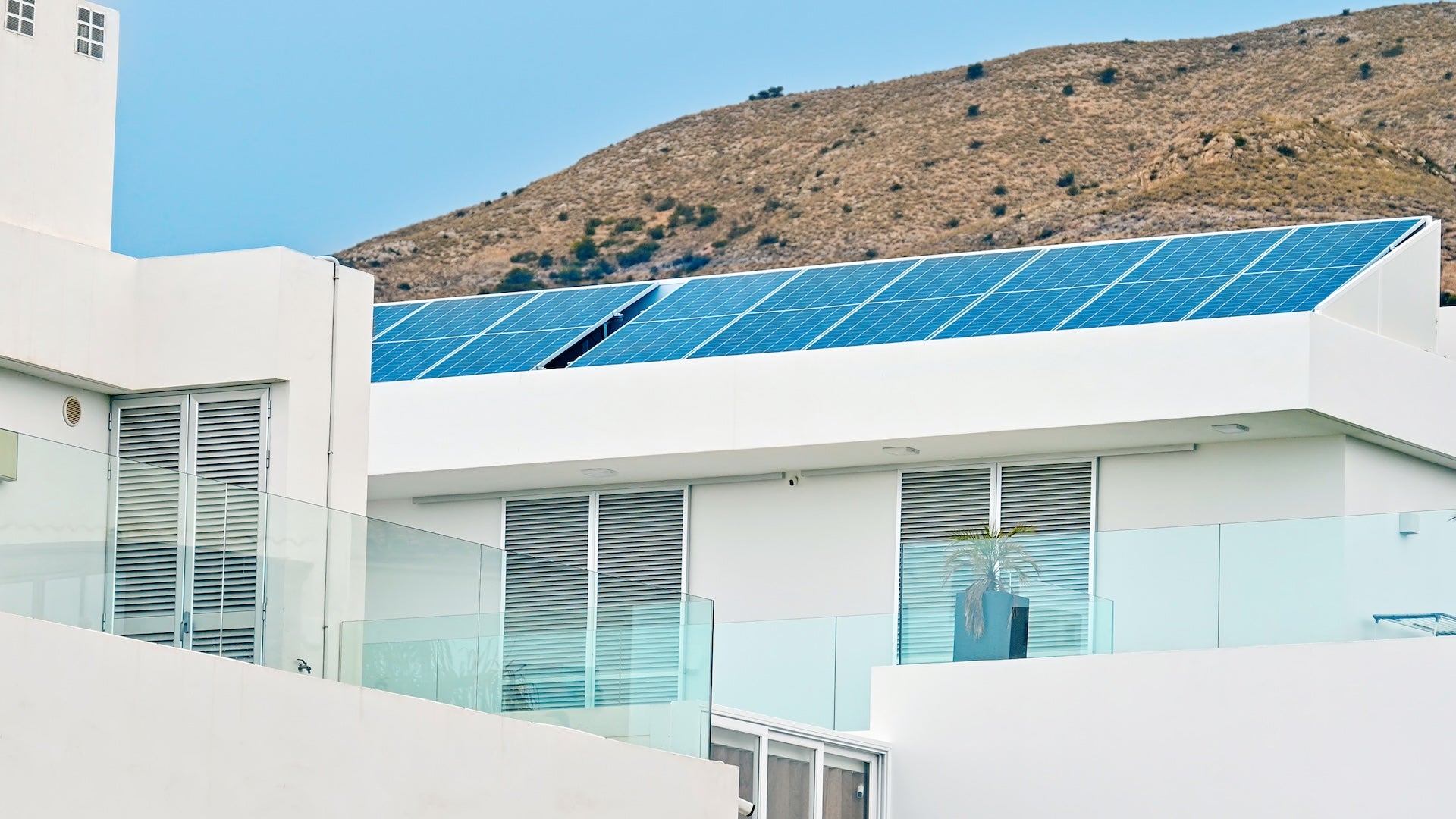 découvrez comment les panneaux solaires de 9 kwc peuvent générer des économies considérables sur votre facture d'électricité tout en contribuant à la transition énergétique. investissez dans une solution durable et rentable pour votre habitat.
