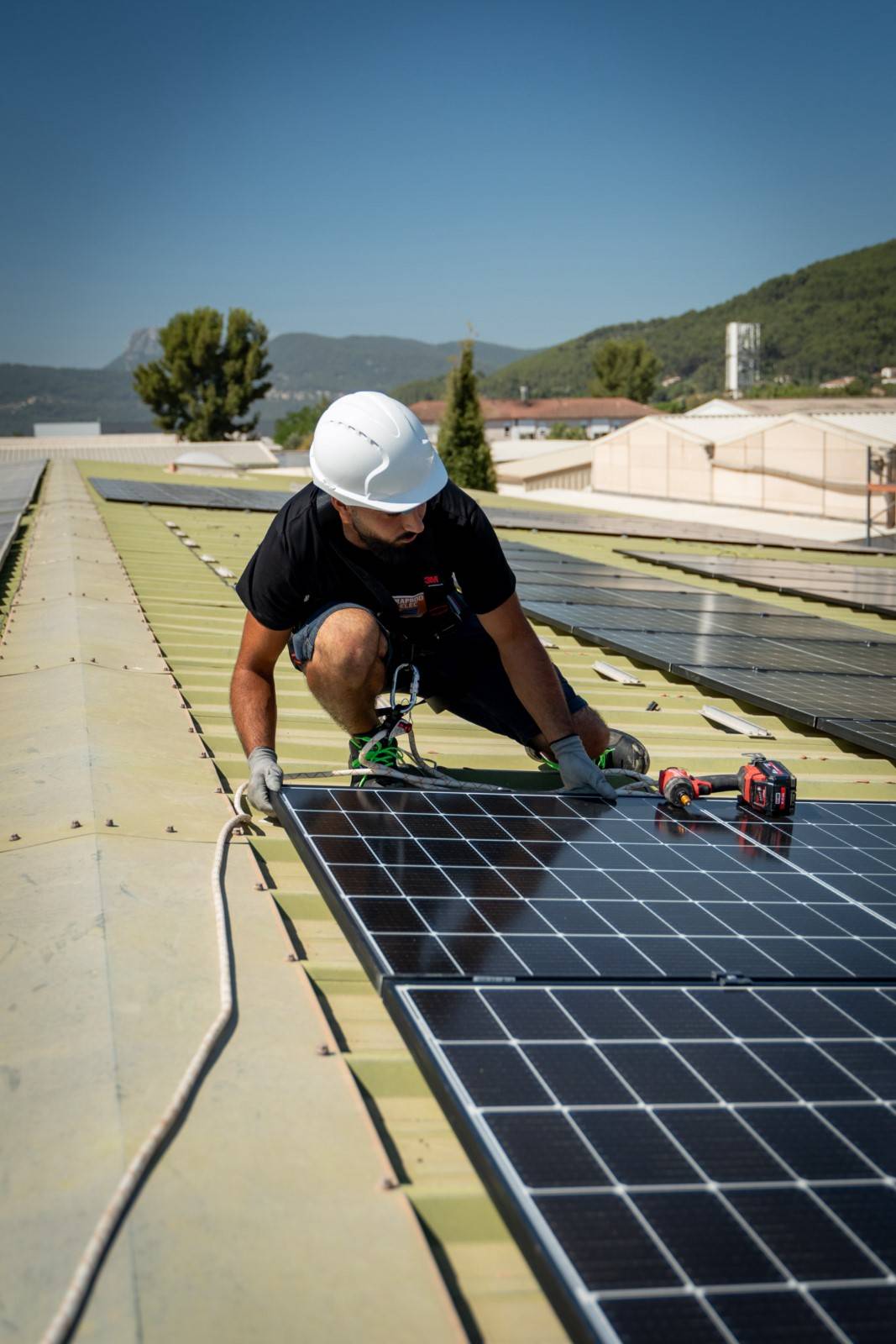 découvrez nos solutions de panneaux solaires dans les alpes-maritimes. profitez d'une énergie renouvelable et réduisez vos factures d'électricité tout en préservant l'environnement. contactez-nous pour un devis personnalisé et transformez votre maison en un espace éco-responsable.