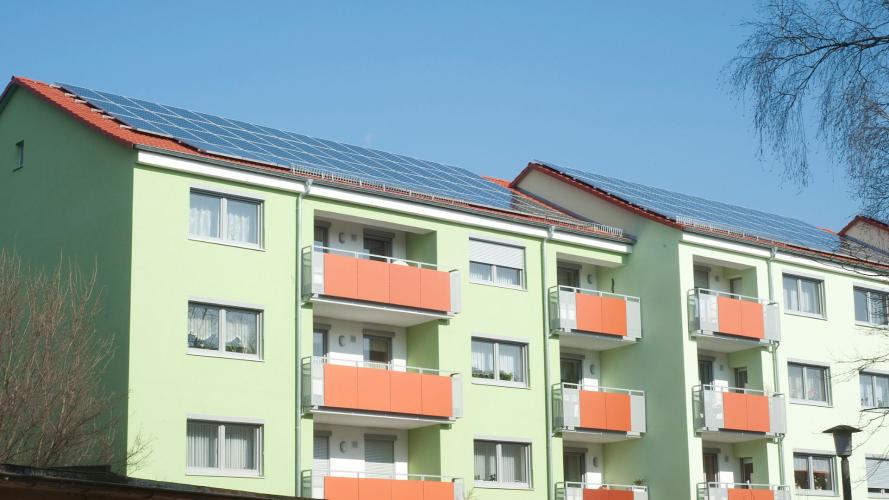 découvrez comment l'installation de panneaux solaires en copropriété peut réduire vos factures d'électricité et contribuer à une énergie plus verte. explorez les avantages, les démarches à suivre et les solutions adaptées pour votre immeuble.