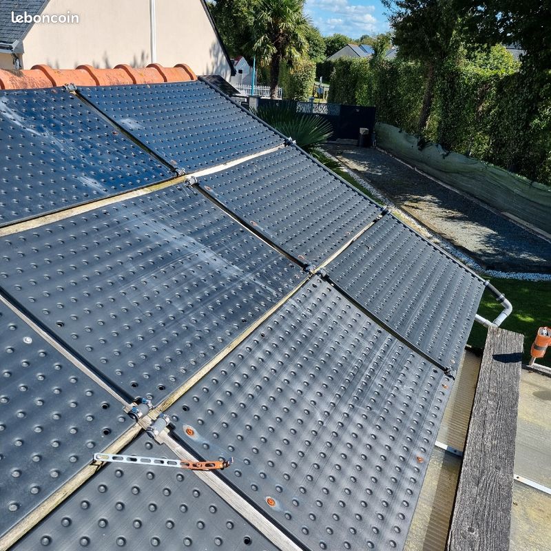 découvrez comment les panneaux solaires pour eau chaude peuvent réduire vos factures énergétiques et minimiser votre empreinte carbone. profitez d'une source d'énergie renouvelable et économique pour chauffer votre eau quotidienne tout en préservant l'environnement.