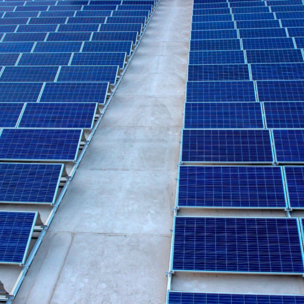 découvrez comment installer des panneaux solaires en copropriété. optimisez votre consommation énergétique tout en réduisant votre empreinte carbone. explorez les avantages financiers et environnementaux de cette solution durable pour votre immeuble.