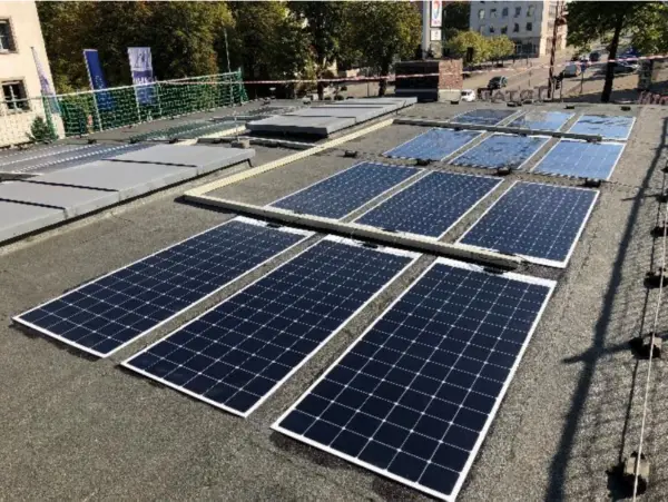 découvrez comment les panneaux solaires transforment les entreprises en france grâce à des solutions énergétiques durables et économiques. informez-vous sur les avantages, les subventions et les options d'installation pour maximiser votre efficacité énergétique et contribuer à la transition écologique.