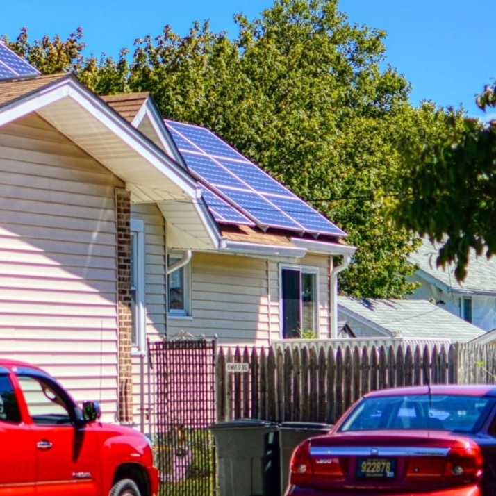 découvrez nos solutions de panneaux solaires à montpellier pour une énergie renouvelable efficace et économique. profitez d'une installation sur mesure et contribuez à un avenir durable.