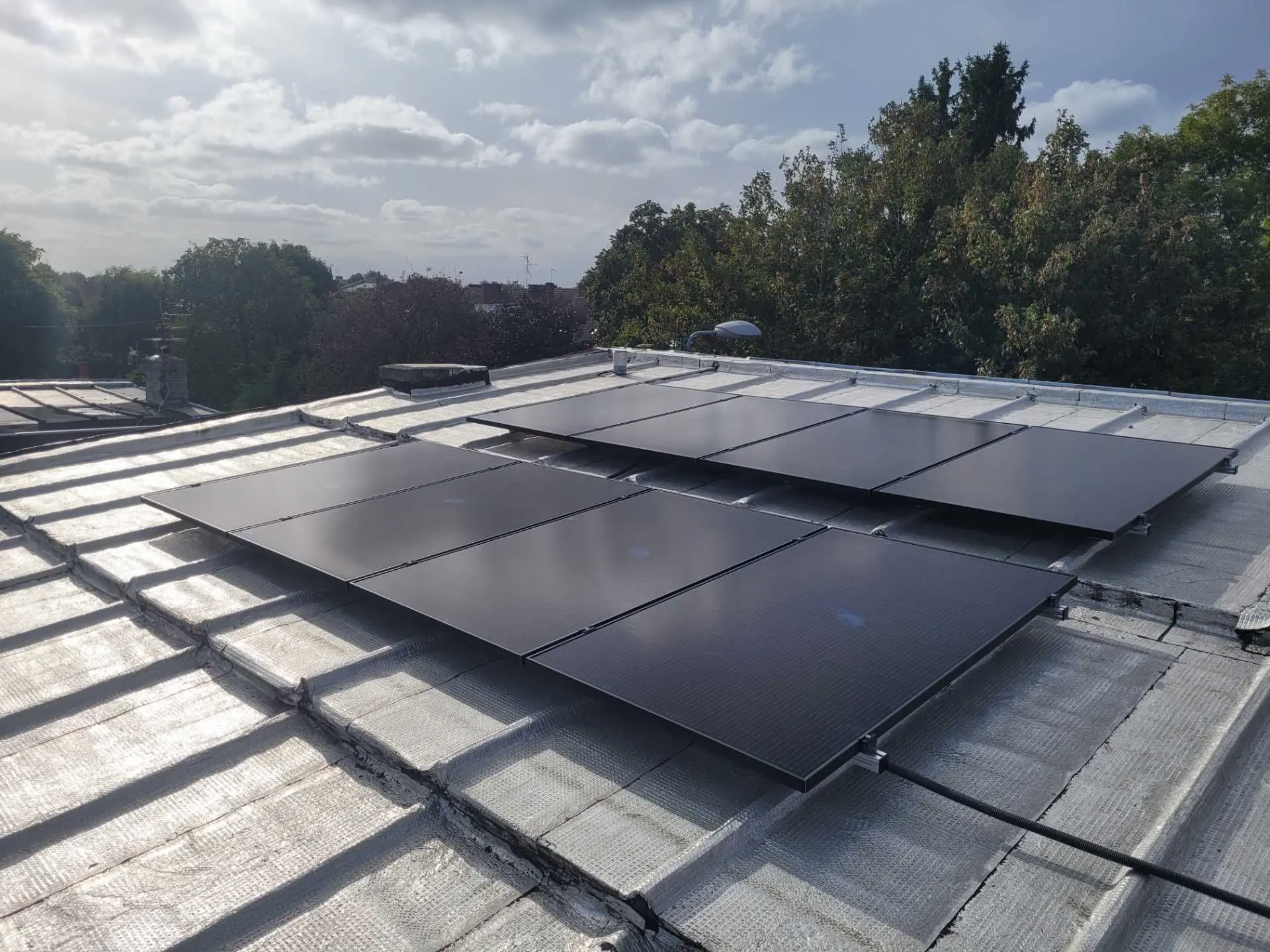 découvrez les avantages des panneaux solaires dans le nord de la france. optimisez votre consommation d'énergie avec des solutions écologiques et rentables, adaptées aux conditions climatiques du nord. investissez dans l'énergie renouvelable pour un avenir durable.