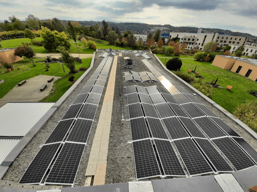 découvrez les panneaux solaires urbains, une solution innovante pour produire de l'énergie renouvelable en milieu urbain. optimisez votre consommation énergétique tout en contribuant à la transition écologique. idéals pour les toits et les espaces limités, ces panneaux vous aident à réduire votre empreinte carbone et à réaliser des économies sur vos factures d'électricité.