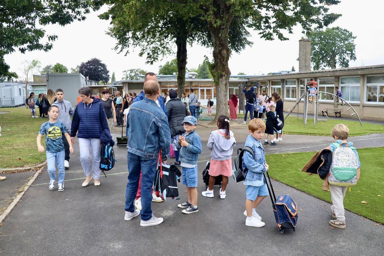découvrez les perturbations prévues pour le 5 décembre. restez informé des changements dans les transports, les événements et les conditions météorologiques pour bien planifier votre journée.
