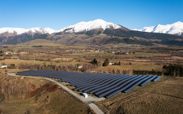 découvrez les avantages de l'énergie photovoltaïque en france : solutions durables, économies d'énergie, et contributions à la transition énergétique. informez-vous sur les installations, subventions et innovations dans le secteur.