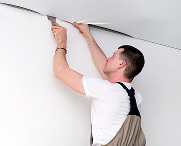 découvrez les avantages du plafond tendu : une solution esthétique et moderne pour transformer votre intérieur. facile à installer, il offre une finition impeccable et permet d'améliorer l'éclairage de votre espace tout en dissimulant les imperfections. optez pour cette option innovante pour un décor unique et raffiné.