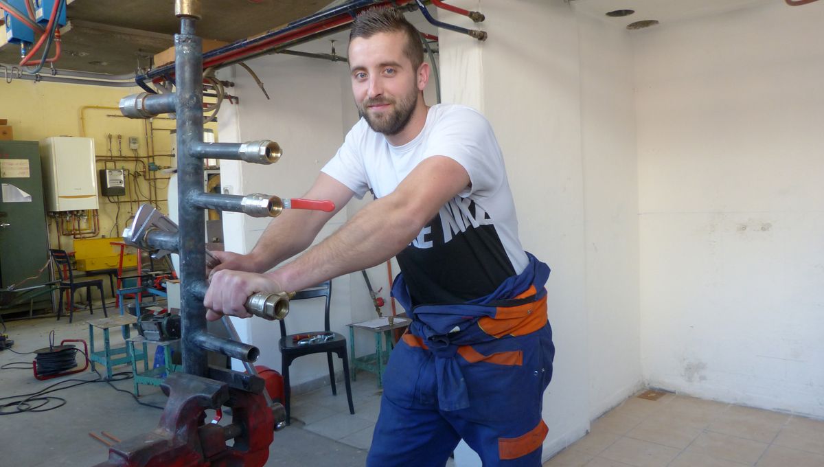 découvrez nos services de plomberie professionnels pour tous vos besoins, qu'il s'agisse de réparations, d'installations ou d'entretien. notre équipe de plombiers qualifiés est à votre disposition pour assurer un travail rapide et efficace. contactez-nous dès aujourd'hui pour un devis gratuit!