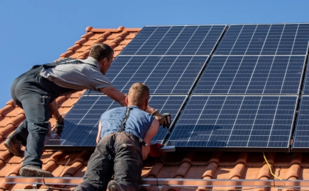 découvrez comment poser des panneaux photovoltaïques pour optimiser votre production d'énergie solaire. suivez nos conseils pratiques et astuces pour une installation efficace et durable tout en réduisant vos factures d'électricité.