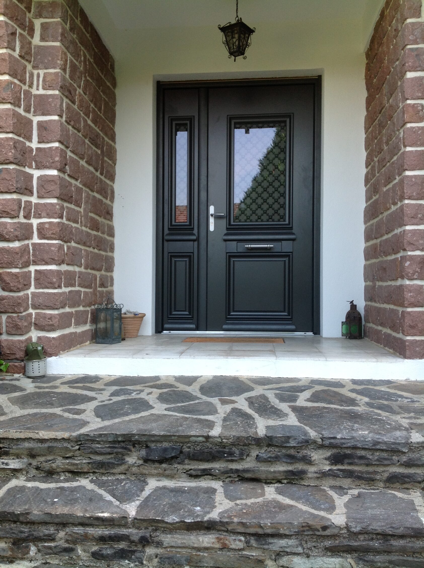 découvrez nos services de pose de porte professionnelle, alliant expertise et qualité pour transformer votre intérieur avec style et sécurité. obtenez une installation rapide et soignée par des artisans qualifiés.