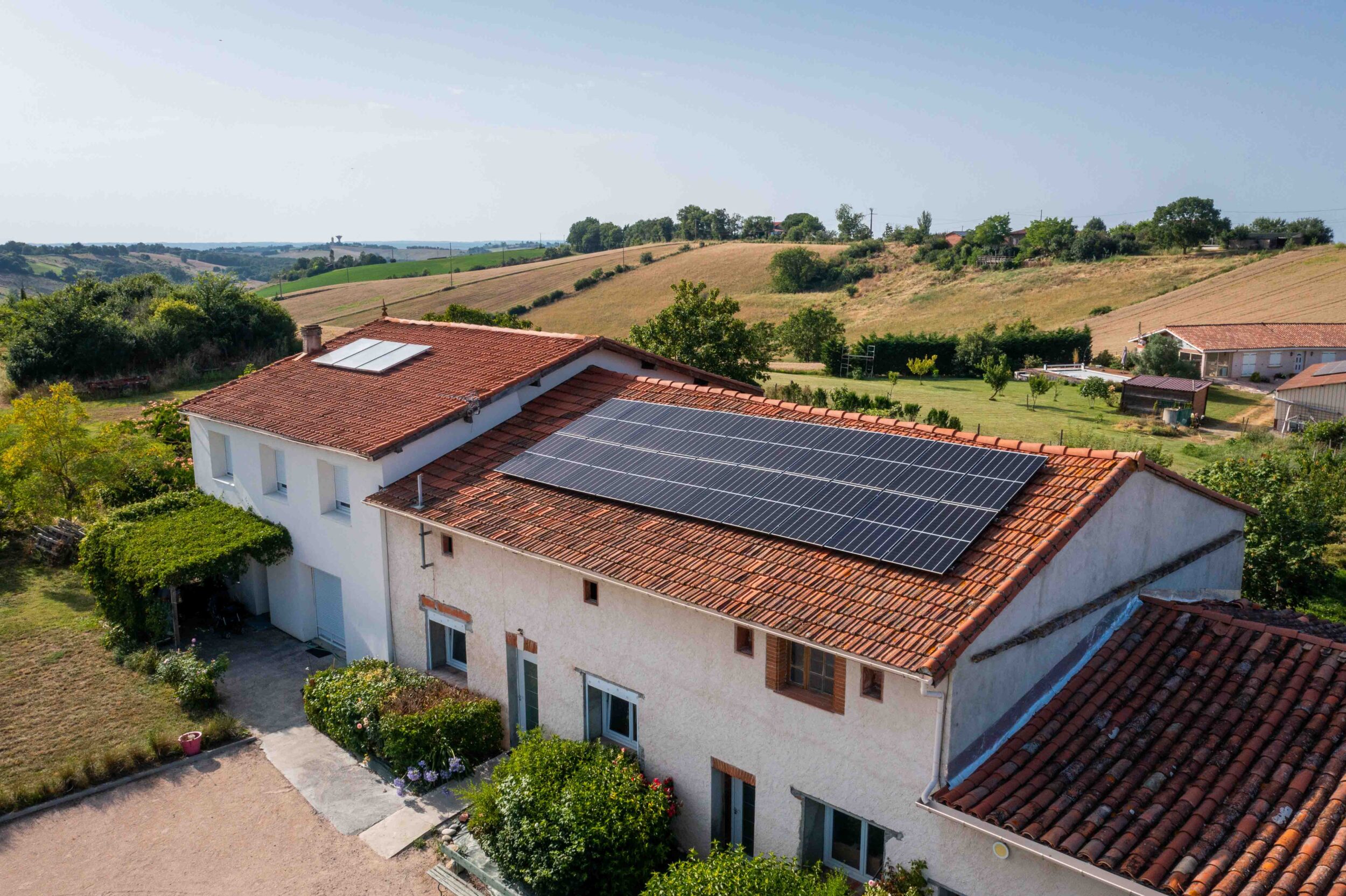 découvrez les prix des panneaux solaires pour votre maison et les avantages qu'ils offrent. comparez les options, les coûts d'installation et les économies d'énergie pour faire le meilleur choix et investir dans un avenir durable.