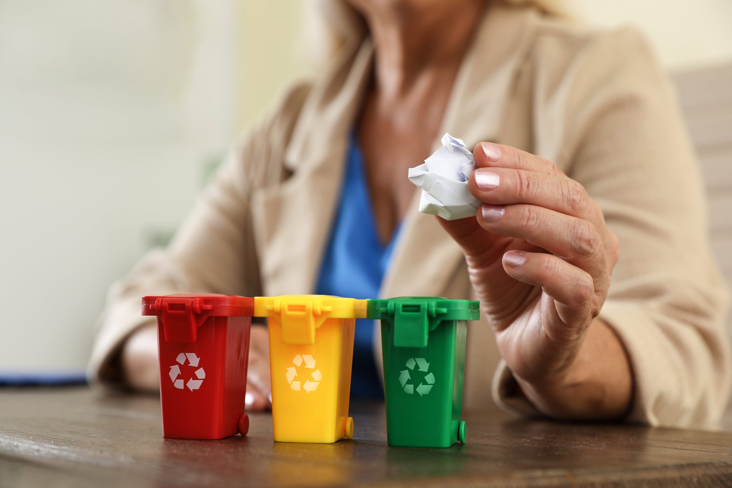 découvrez des astuces pratiques et efficaces pour réduire les déchets dans votre bureau. adoptez une démarche éco-responsable et améliorez votre impact environnemental tout en optimisant votre espace de travail.