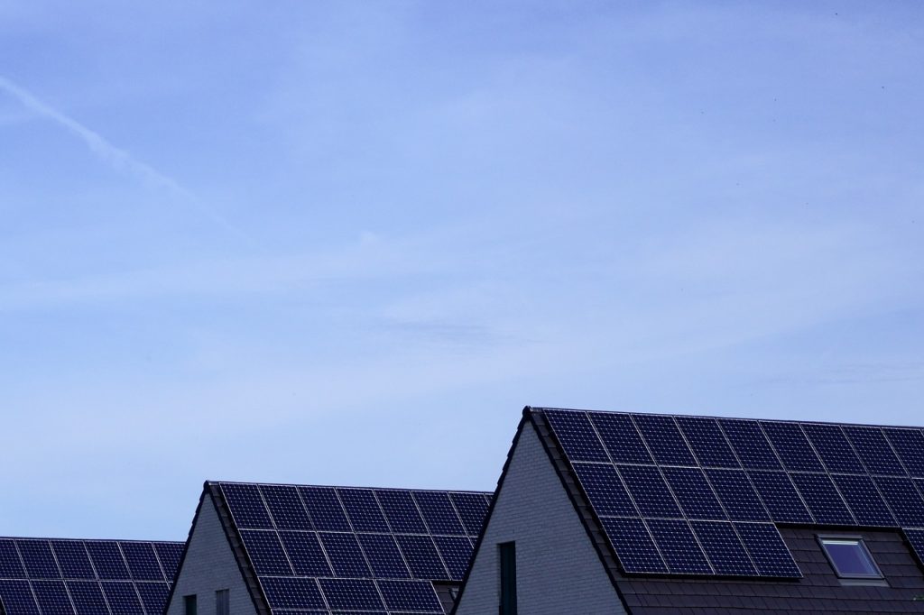 découvrez comment bénéficier des subventions pour l'installation de panneaux solaires en france. profitez d'aides financières pour réduire vos coûts d'énergie et investir dans une alternative écologique.