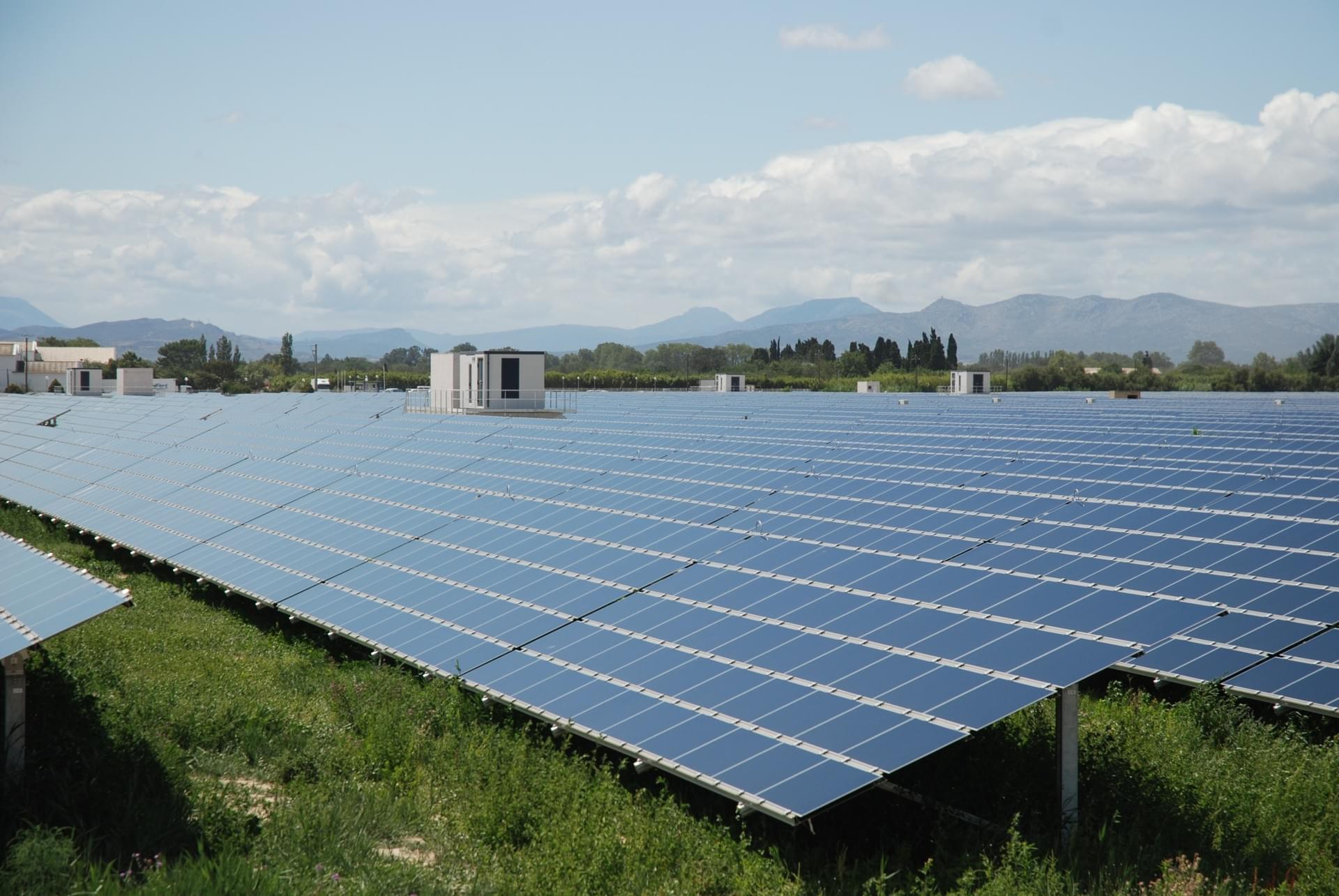 découvrez tecsol pv, le spécialiste des solutions photovoltaïques innovantes. transformez l'énergie solaire en électricité avec nos panneaux solaires de haute performance et engagez-vous pour un avenir plus durable.