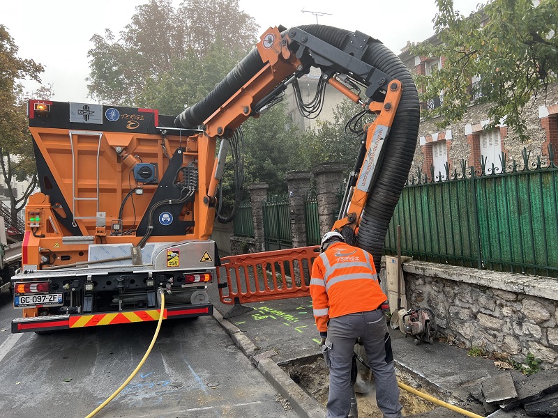 découvrez le métier de terrassier, acteur essentiel dans le secteur de la construction. spécialisé dans les travaux de terrassement, il prépare les terrains pour divers projets, garantissant une fondation solide et durable. apprenez-en plus sur les compétences requises, les techniques utilisées et l'importance de ce métier sur les chantiers.