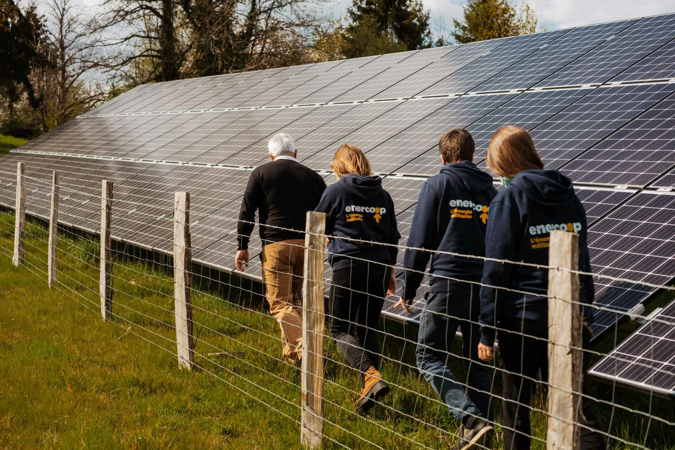 découvrez comment la transition énergétique grâce à l'énergie photovoltaïque transforme la charente-maritime en un modèle de durabilité. explorez les avantages, les installations disponibles et les initiatives locales pour promouvoir l'utilisation de l'énergie solaire dans cette région dynamique.