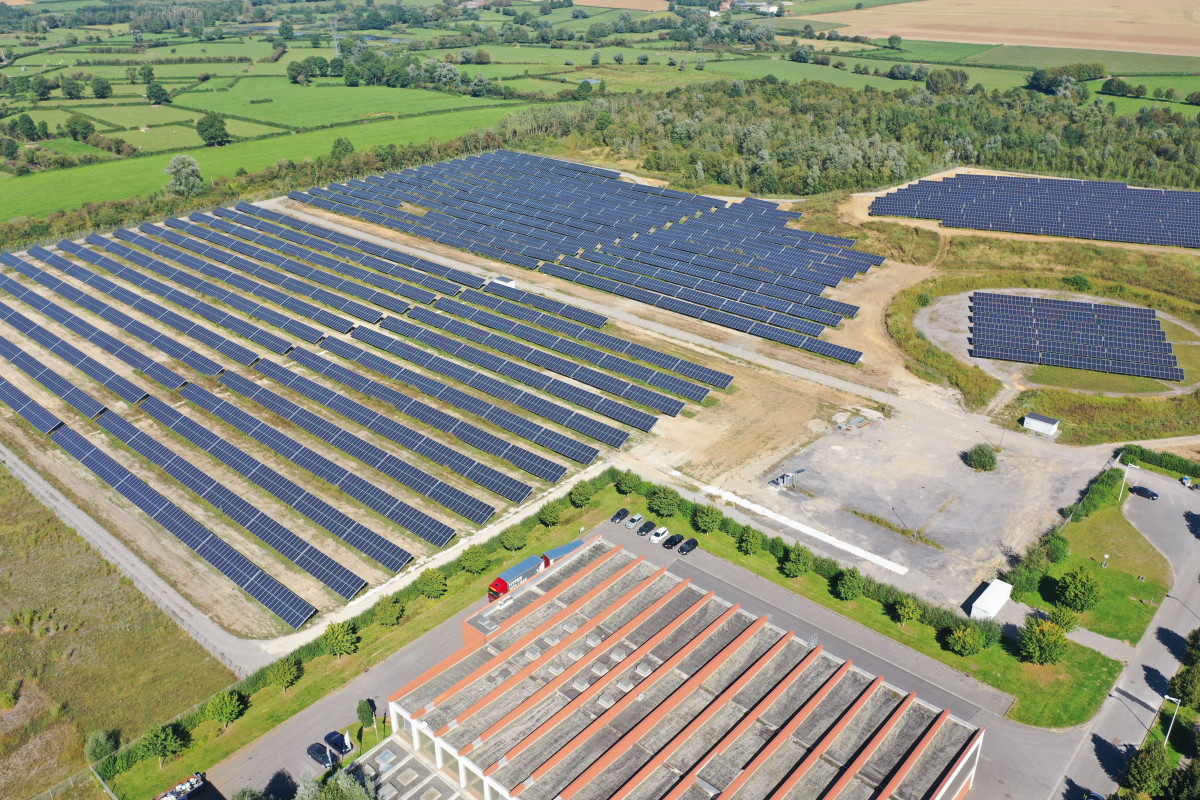 découvrez comment la transition énergétique à travers l'énergie photovoltaïque transforme les hauts-de-france. explorez les initiatives locales, les avantages écologiques et économiques ainsi que les projets innovants qui propulsent cette région vers un avenir plus durable.