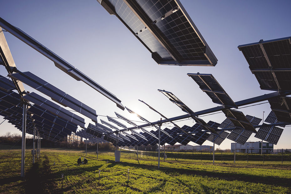 découvrez l'agro-photovoltaïque, une solution innovante alliant production agricole et énergie solaire. maximisez vos terres tout en contribuant à une agriculture durable et à la transition énergétique.