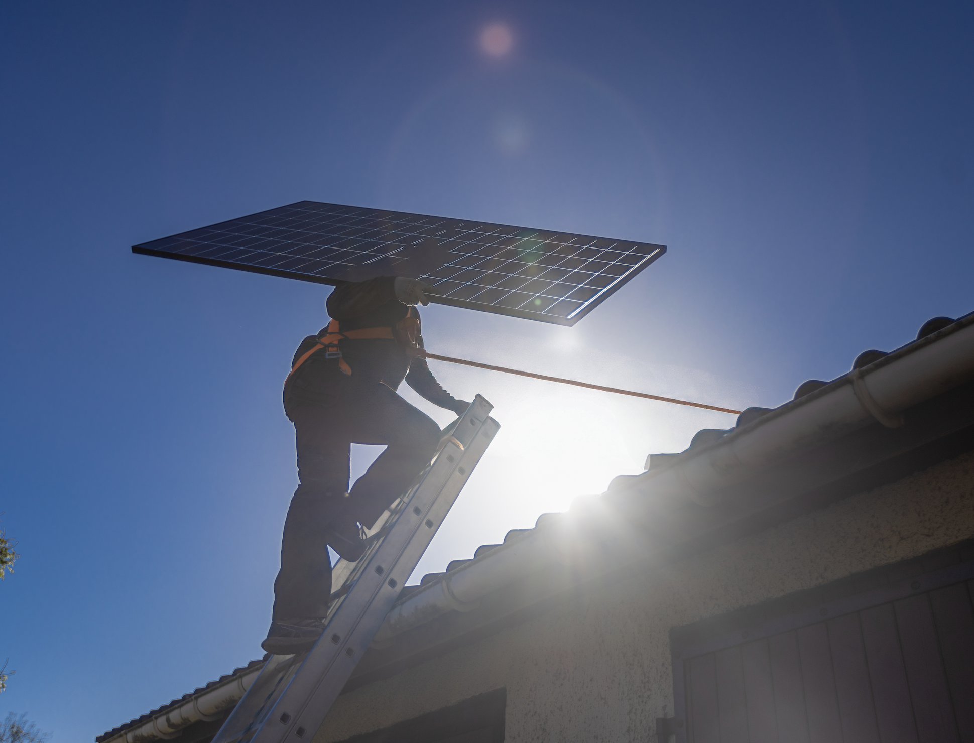 découvrez les aides photovoltaïques disponibles en 2025 pour soutenir votre transition énergétique. obtenez des informations complètes sur les subventions, crédits d'impôt et avantages fiscaux pour l'installation de panneaux solaires. optimisez votre investissement et réduisez votre empreinte carbone grâce à ces opportunités financières.