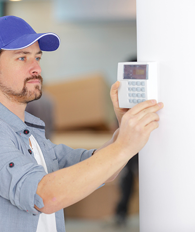 découvrez nos services d'installation d'alarmes professionnels pour sécuriser votre domicile ou votre entreprise. faites confiance à nos experts pour une installation rapide et efficace, avec des solutions adaptées à tous vos besoins en matière de sécurité.