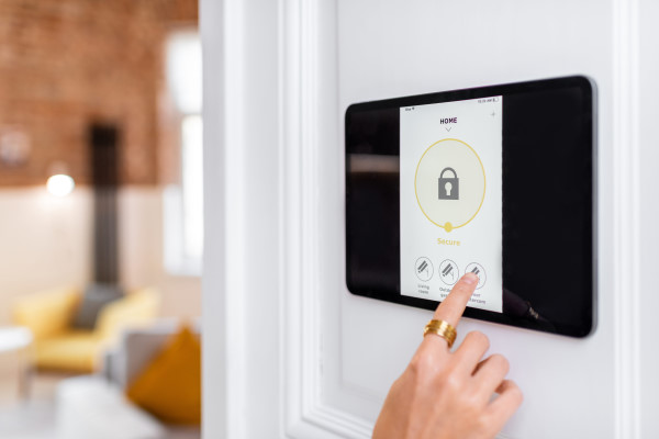 découvrez les meilleures solutions d'alarme maison pour sécuriser votre foyer. protégez votre famille et vos biens avec des systèmes de surveillance fiables et faciles à installer. ne laissez rien au hasard, sécurisez votre maison dès aujourd'hui !