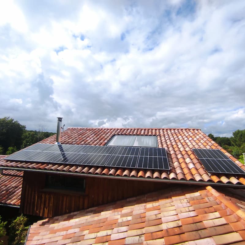 découvrez comment l'amortissement des panneaux solaires peut transformer votre investissement énergétique en économies sur le long terme. apprenez les différentes méthodes de calcul, les aides financières disponibles et les avantages écologiques associés à l'installation de panneaux photovoltaïques.