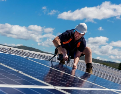 découvrez notre artisan solaire, expert en installations photovoltaïques et solutions énergétiques durables. profitez d'une énergie renouvelable et d'économies sur vos factures tout en contribuant à la protection de l'environnement.