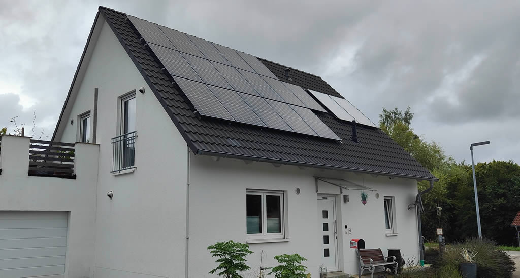 découvrez les étapes clés de l'autoconstruction photovoltaïque : des conseils pratiques pour installer vos panneaux solaires, réduire votre facture d'énergie et contribuer à la transition énergétique. transformez votre toit en une source d'énergie renouvelable efficace et durable.