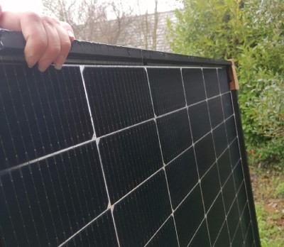 découvrez les avantages des panneaux photovoltaïques bifaciaux, une technologie innovante qui maximise la production d'énergie solaire. profitez d'une efficacité accrue, d'une durabilité améliorée et d'une réduction des coûts énergétiques tout en contribuant à une démarche écologique.