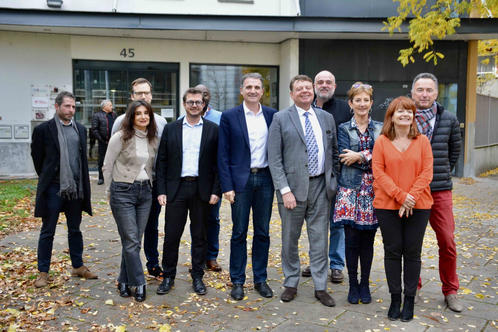 découvrez notre avocat spécialisé en droit des énergies renouvelables, notamment dans le domaine des installations photovoltaïques. obtenez des conseils juridiques pour optimiser votre projet d'énergie solaire et naviguer dans les réglementations en vigueur.