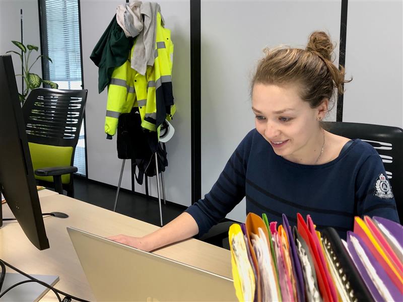 découvrez notre bureau d'étude photovoltaïque à lyon, spécialisé dans l'analyse et la conception de solutions énergétiques durables. optimisez votre investissement grâce à notre expertise en études de faisabilité et en intégration de systèmes solaires.