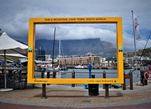 découvrez la cape solaire anker, une solution innovante pour recharger vos appareils lors de vos aventures en plein air. grâce à sa technologie de pointe et à son design compact, profitez d'une source d'énergie fiable et portable où que vous soyez.