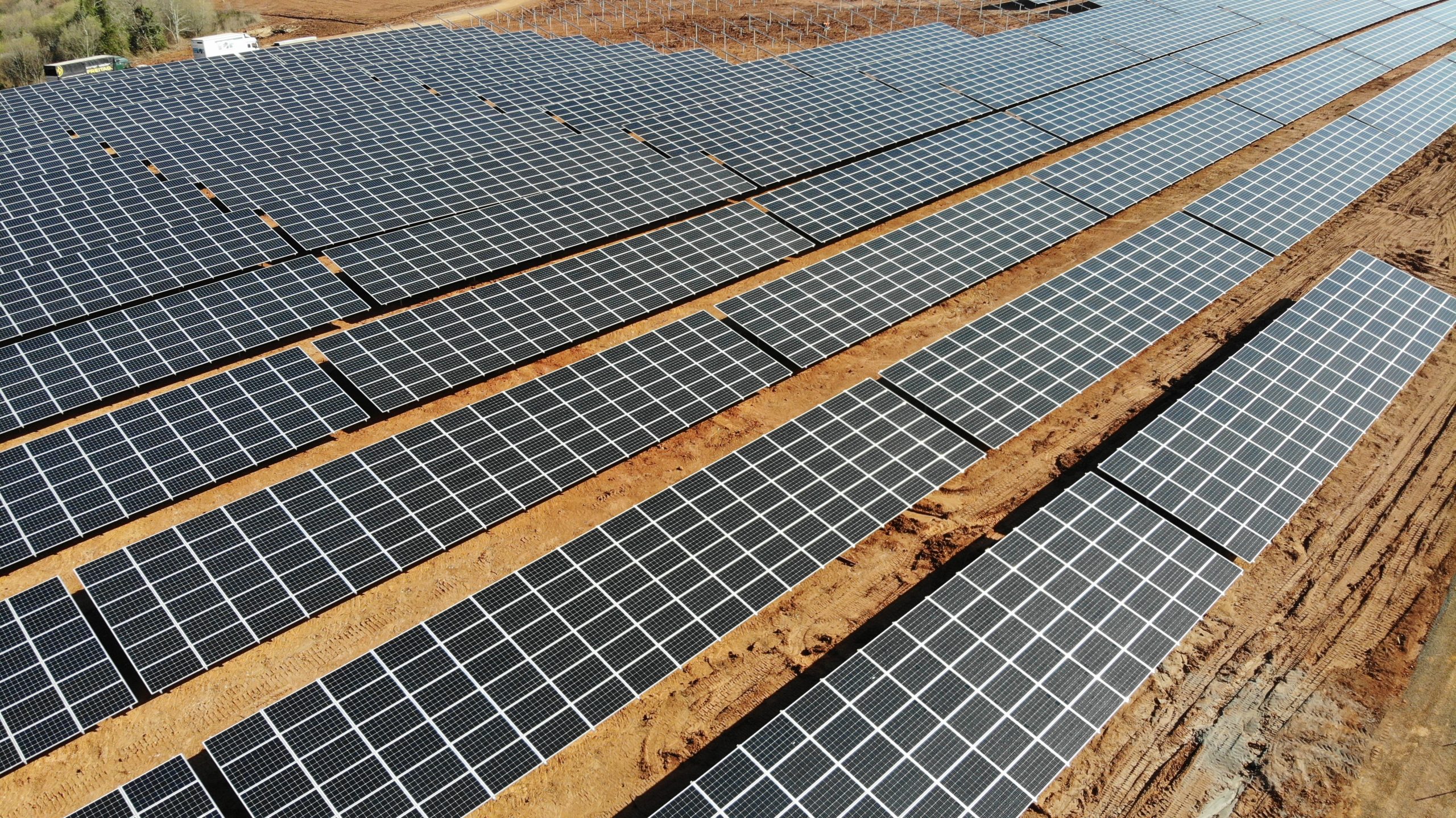 découvrez l'impact des centrales photovoltaïques en france, leur rôle dans la transition énergétique et comment elles contribuent à un avenir durable. explorez les avantages, le fonctionnement et les projets innovants de l'énergie solaire dans l'hexagone.