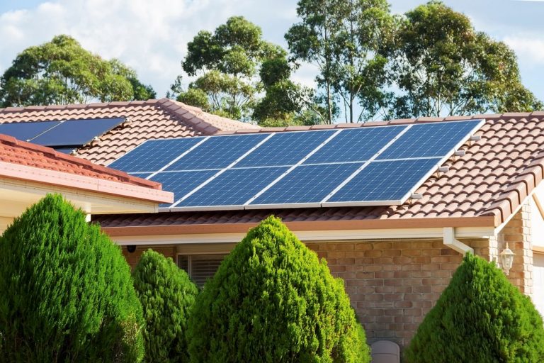 découvrez comment choisir les panneaux solaires idéaux pour votre maison. nous vous guidons à travers les critères essentiels, les différents types de panneaux disponibles et les avantages écologiques pour bénéficier d'une énergie renouvelable efficace et économique.