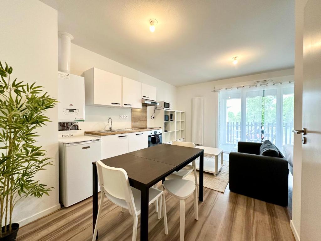 découvrez nos solutions de climatisation à mont-de-marsan pour un confort optimal toute l'année. profitez d'un service professionnel, adapté à vos besoins, avec des installations de qualité et un entretien fiable.