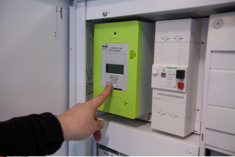 découvrez le compteur photovoltaïque linky, une solution innovante pour suivre votre production d'énergie solaire. optimisez votre consommation d'électricité et bénéficiez d'une gestion simplifiée de votre installation solaire grâce à des données en temps réel. informez-vous sur ses avantages, son installation et son impact sur votre facture d'énergie.